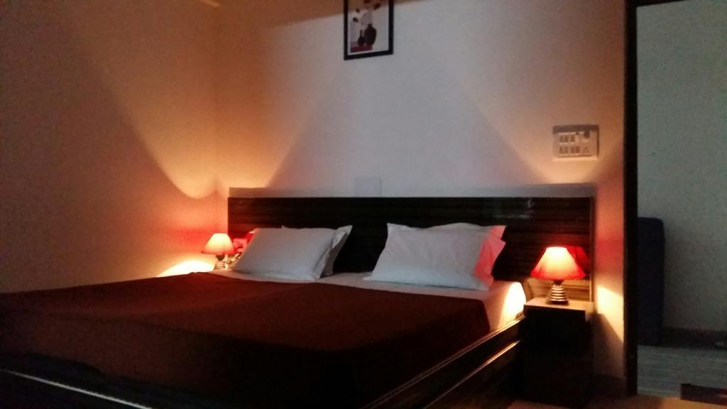 Hotel Safari Агра Экстерьер фото