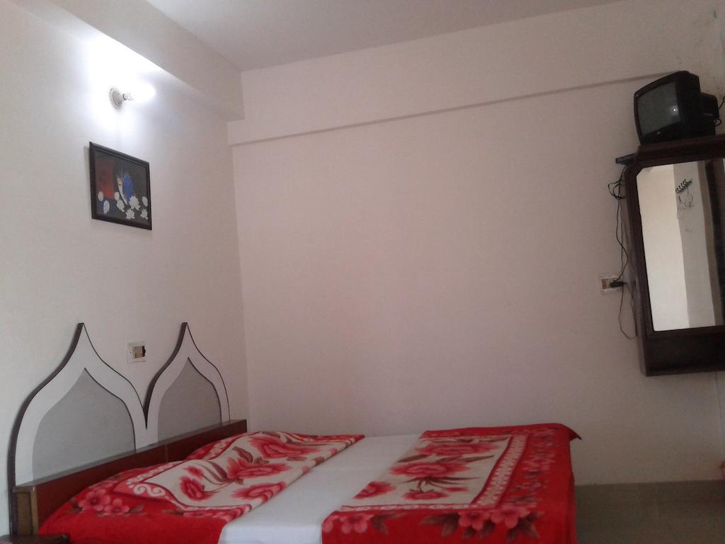 Hotel Safari Агра Экстерьер фото