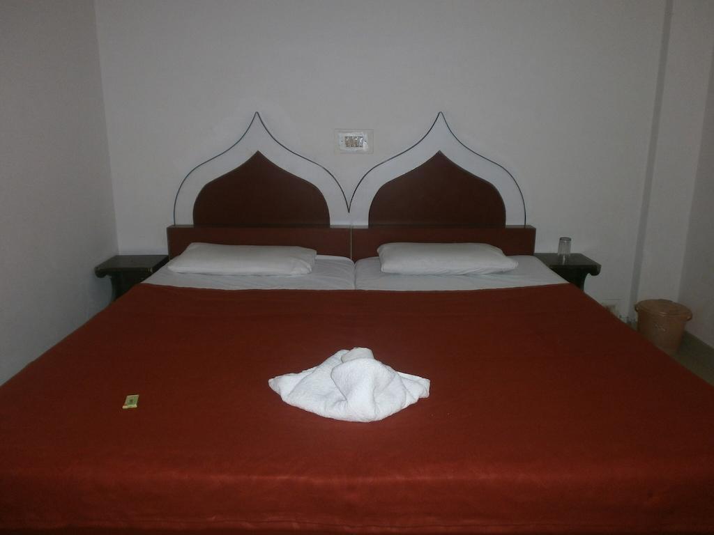 Hotel Safari Агра Номер фото