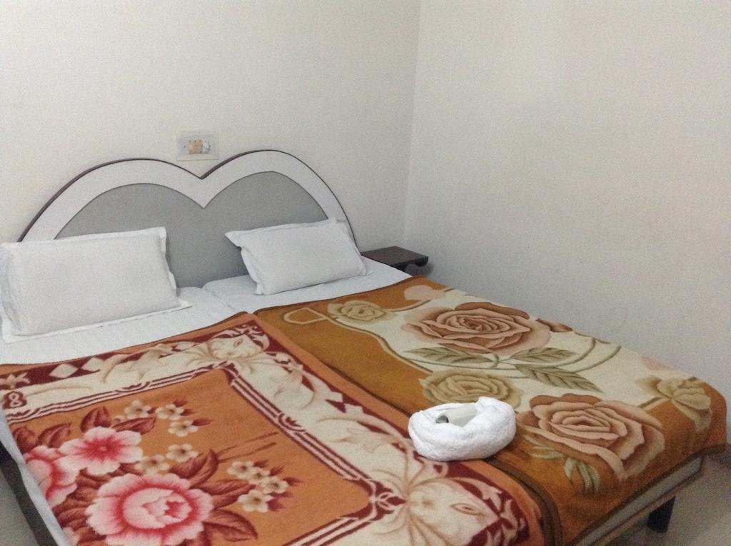 Hotel Safari Агра Экстерьер фото