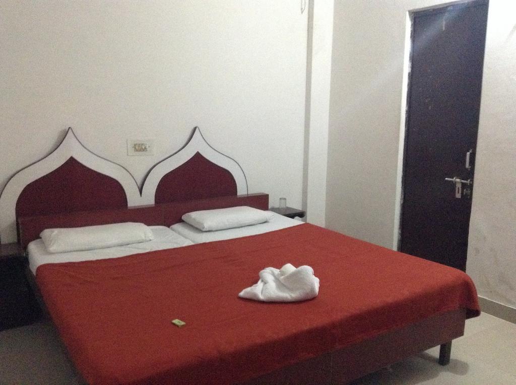 Hotel Safari Агра Экстерьер фото