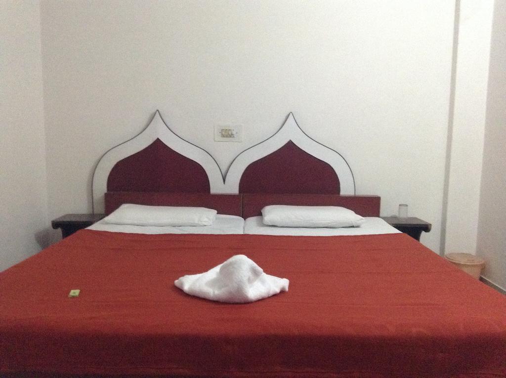Hotel Safari Агра Экстерьер фото
