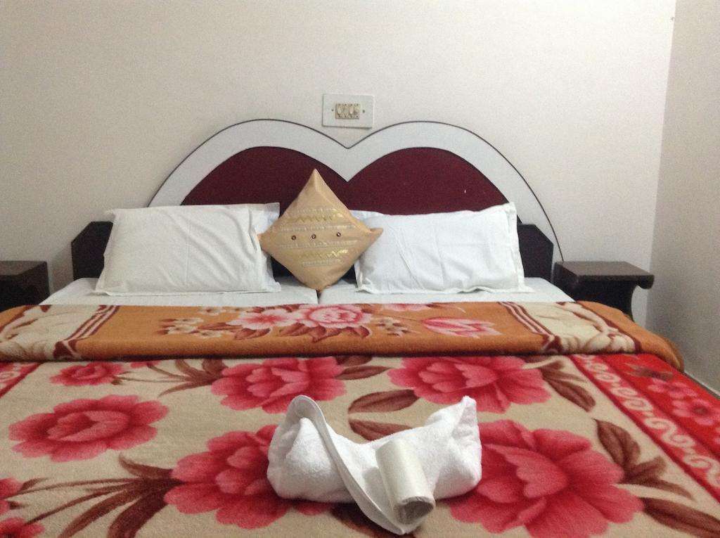 Hotel Safari Агра Экстерьер фото