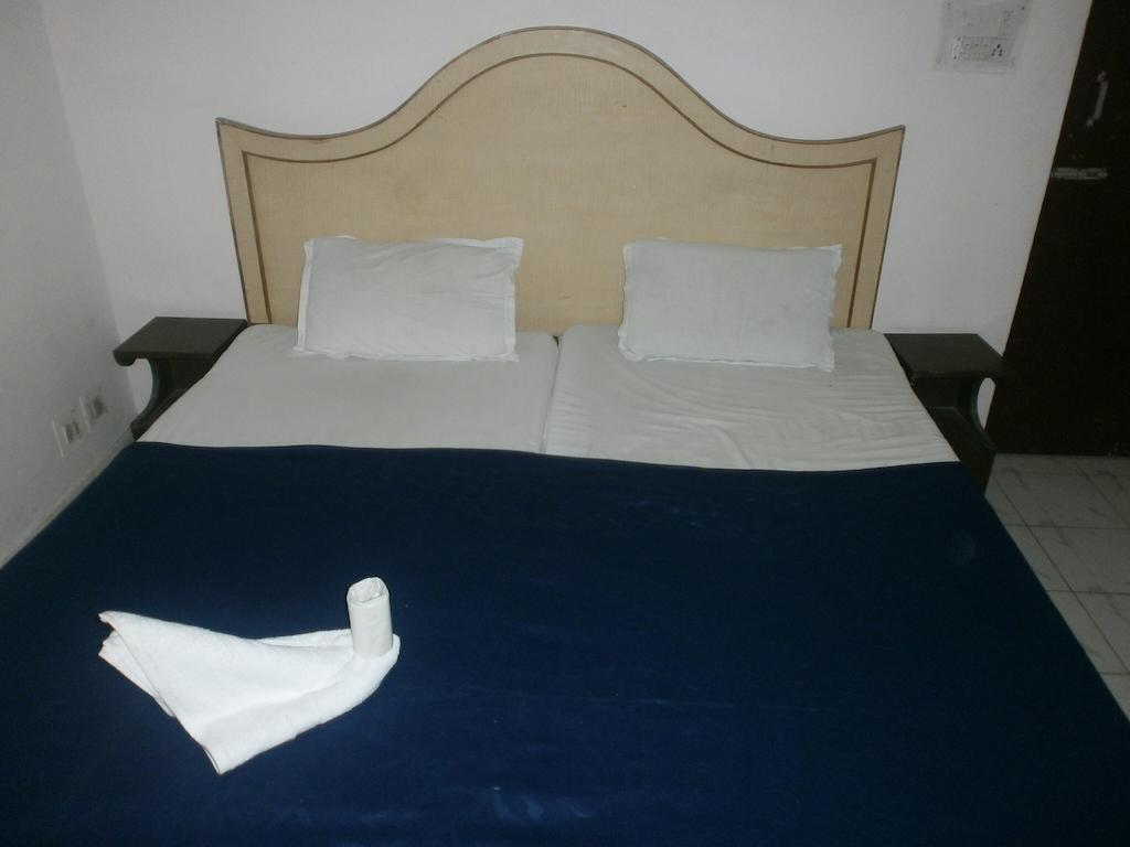 Hotel Safari Агра Номер фото