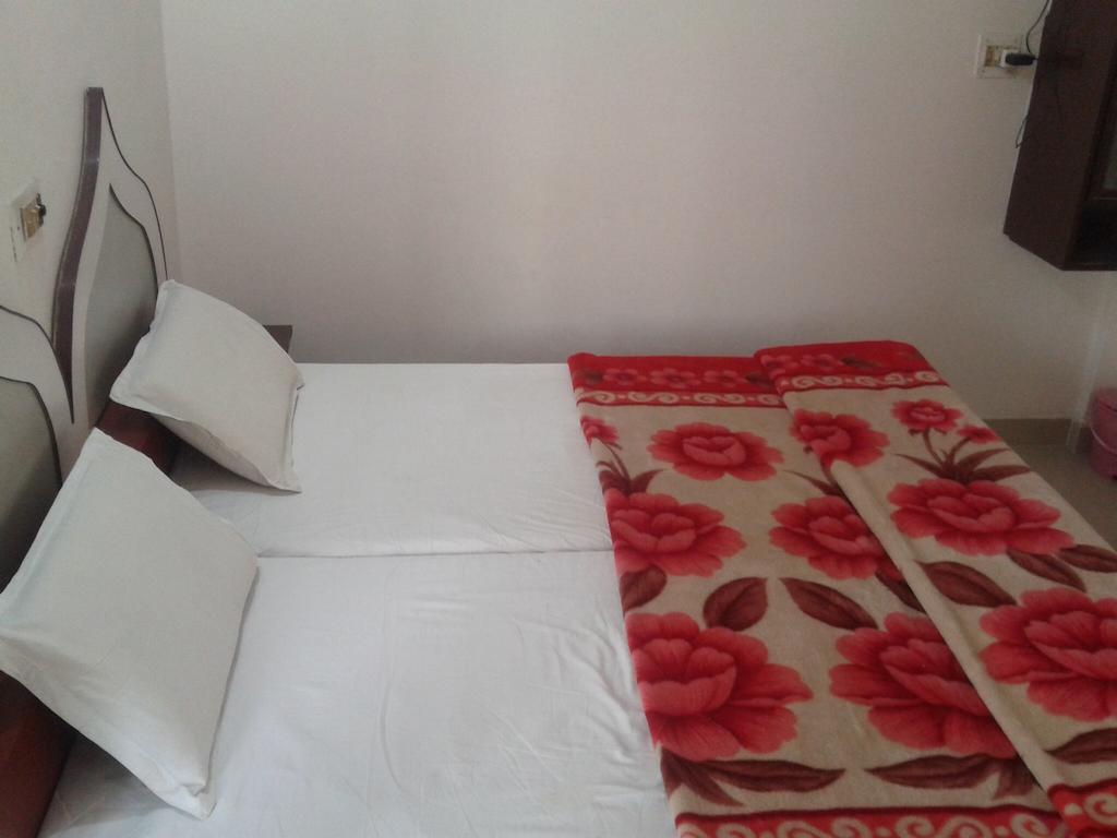 Hotel Safari Агра Экстерьер фото