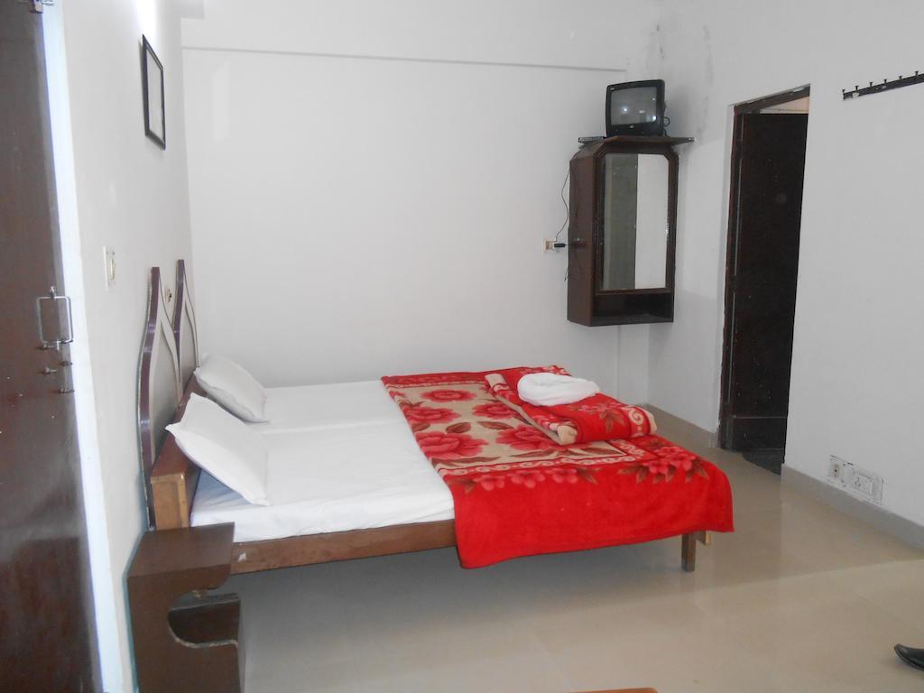 Hotel Safari Агра Номер фото