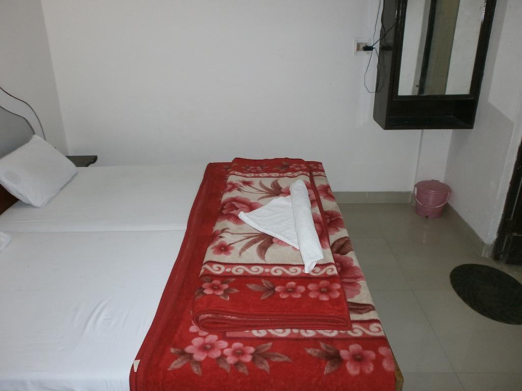 Hotel Safari Агра Экстерьер фото