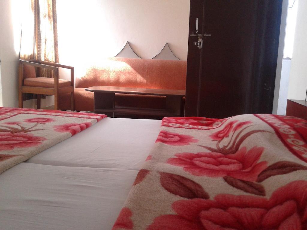 Hotel Safari Агра Номер фото