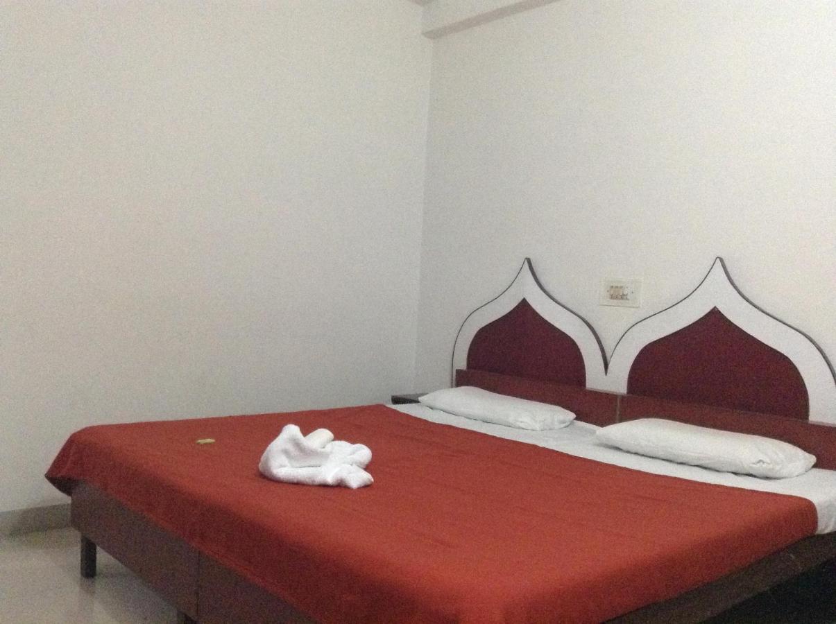 Hotel Safari Агра Экстерьер фото